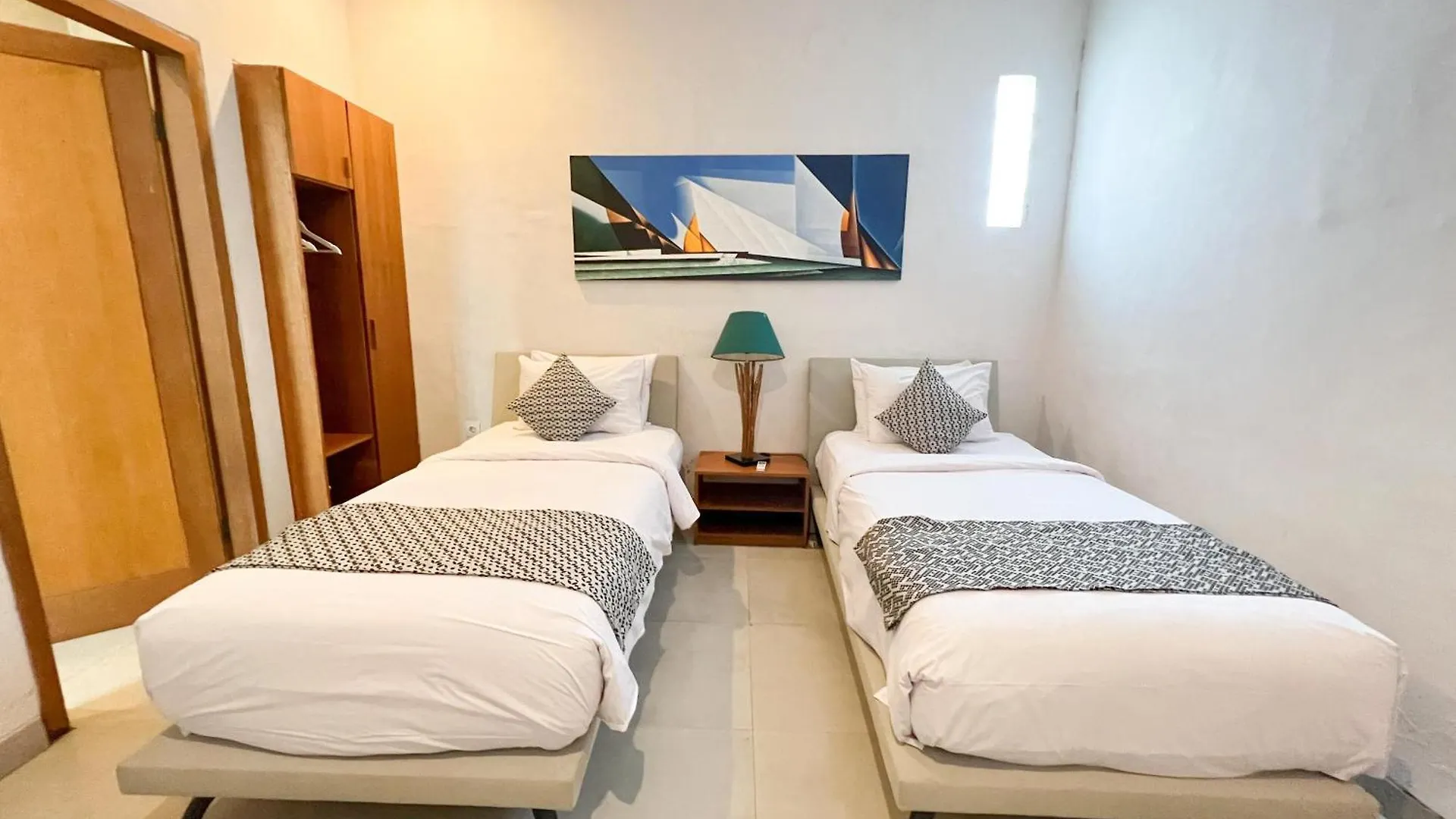 Apple Villa & Suite Seminyak Indonesia