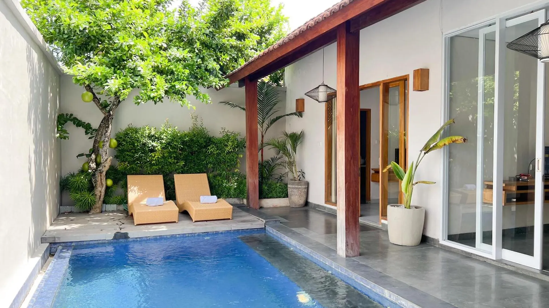 Apple Villa & Suite Seminyak 4*, Seminyak (Bali) Indonesia
